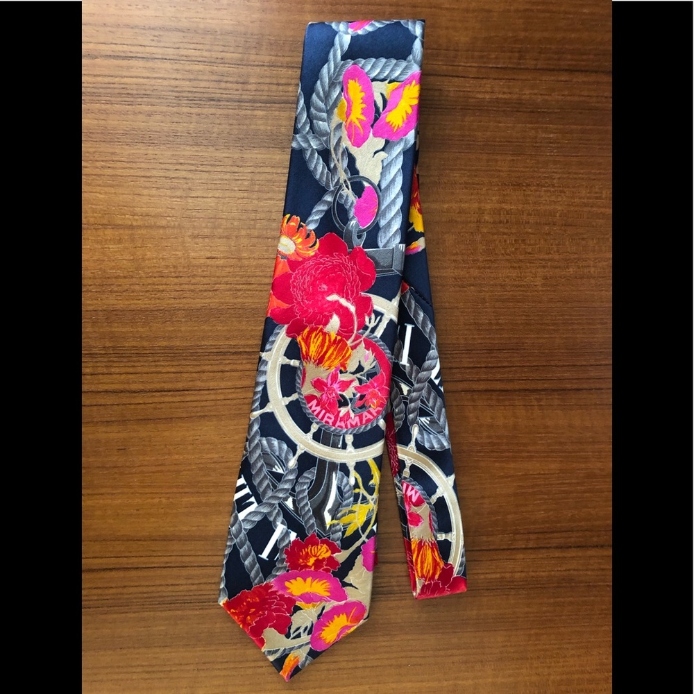 Tie by Gianfranco Ferre pure Silk NWOT Hand made in Italy